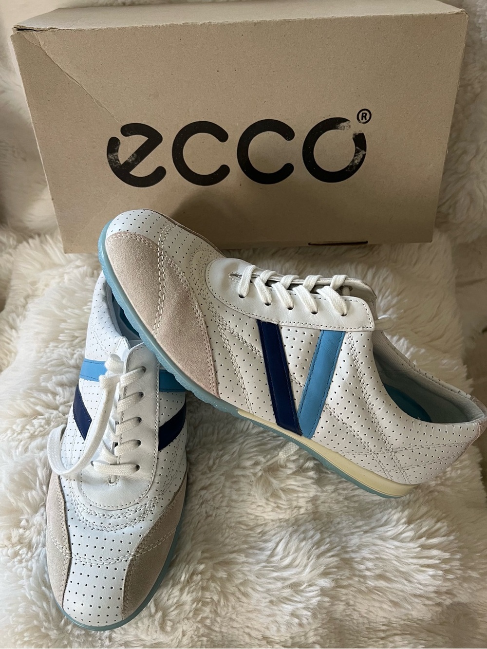 ECCO Active Tie Sneakers | EU 42 | White/Ice White/Royal Sky Blue | New in Box